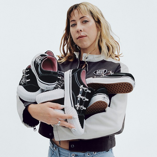 VANS X KARINA OLD SKOOL PREMIUM WRAP BLACK/WHITE