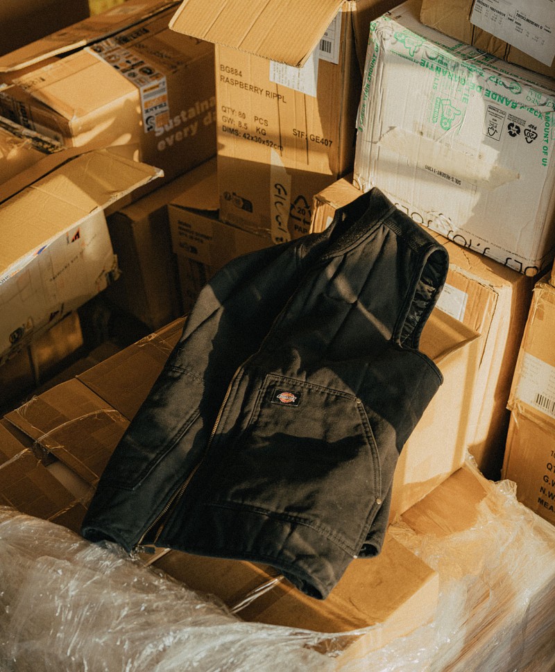 DICKIES QUILTED CANVAS VEST BLACK