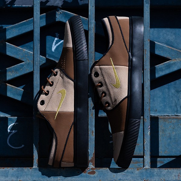 NIKE SB JANOSKI OG+ PREMIUM LIGHT BRITISH TAN/SATURN GOLD-HEMP-BLACK