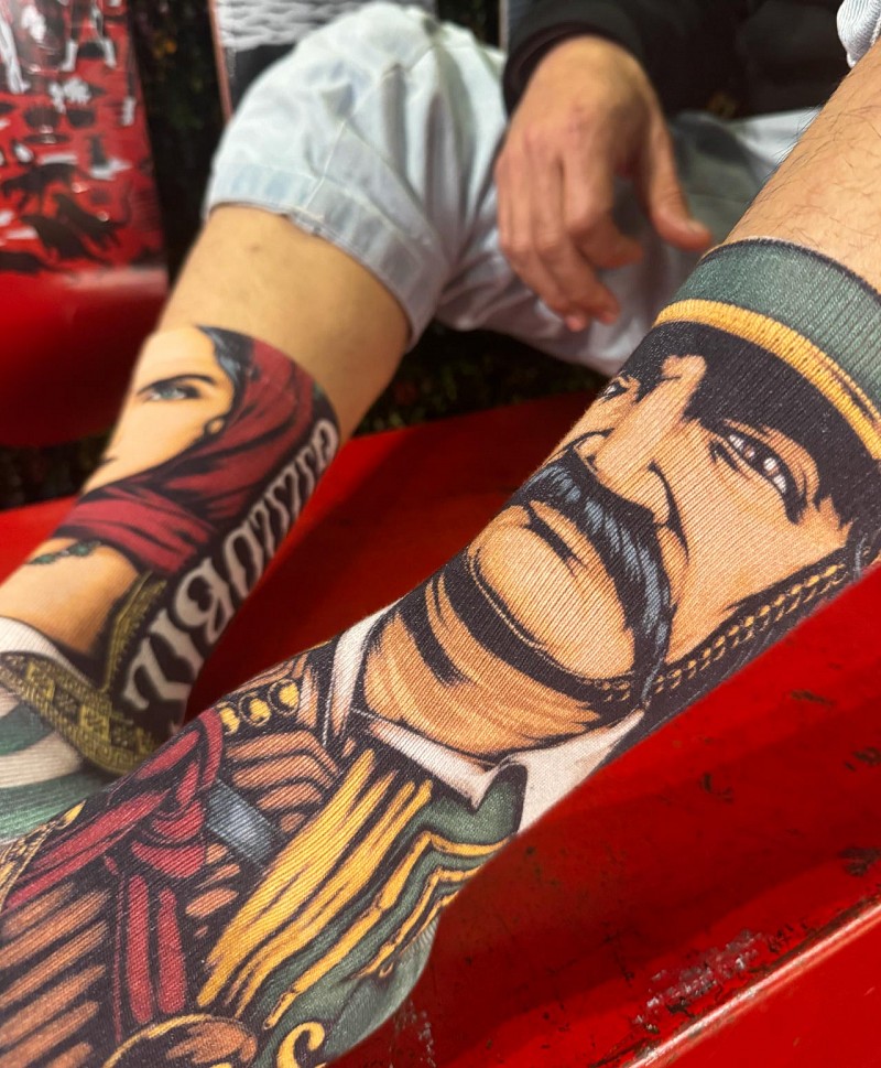 GOODBIE LOCAL HEROES CREW SOCKS