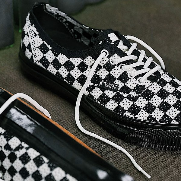 VANS LX AUTHENTIC 44 CHECKER BLACK/MARSHMALLOW WHITE