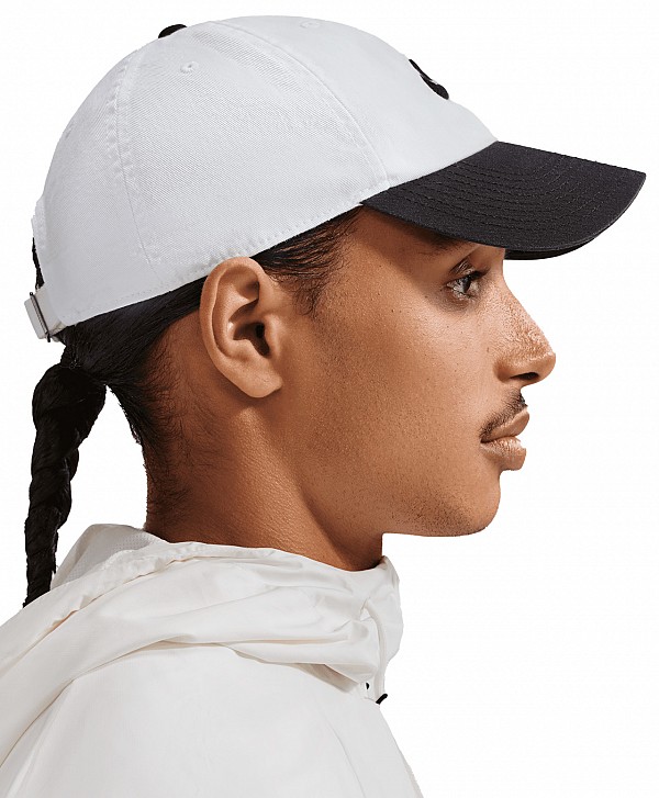 NIKE CLUB UNSTRUCTURED FUTURA WASH CAP WHITE/BLACK