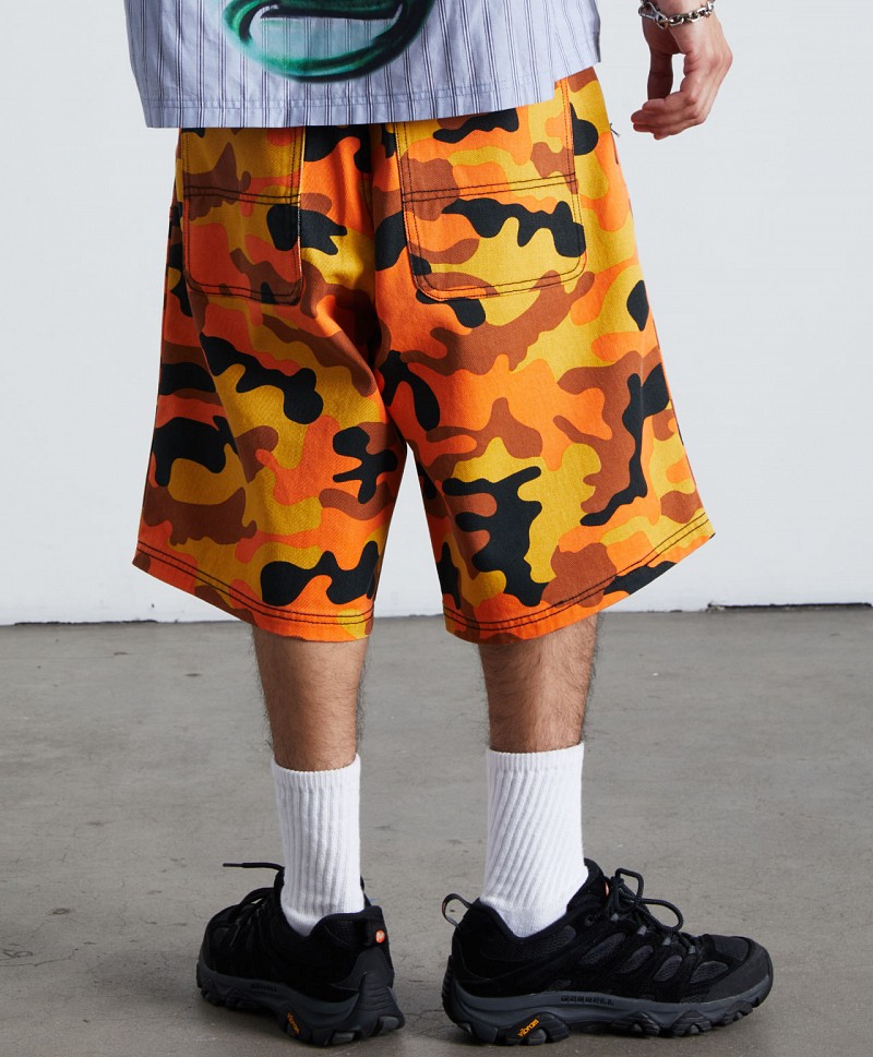 HUF KINDA LOOSE DOUBLE KNEE CAMO SHORT LAVA