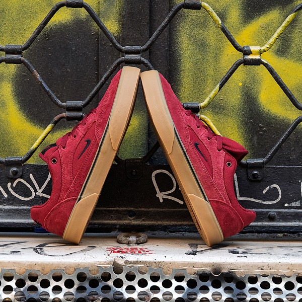 NIKE SB MALOR TEAM RED/BLACK-GUM LIGHT BROWN